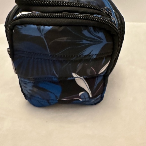 Lug Trolley Cosmetic Case in Botanical Black - Picture 5 of 12